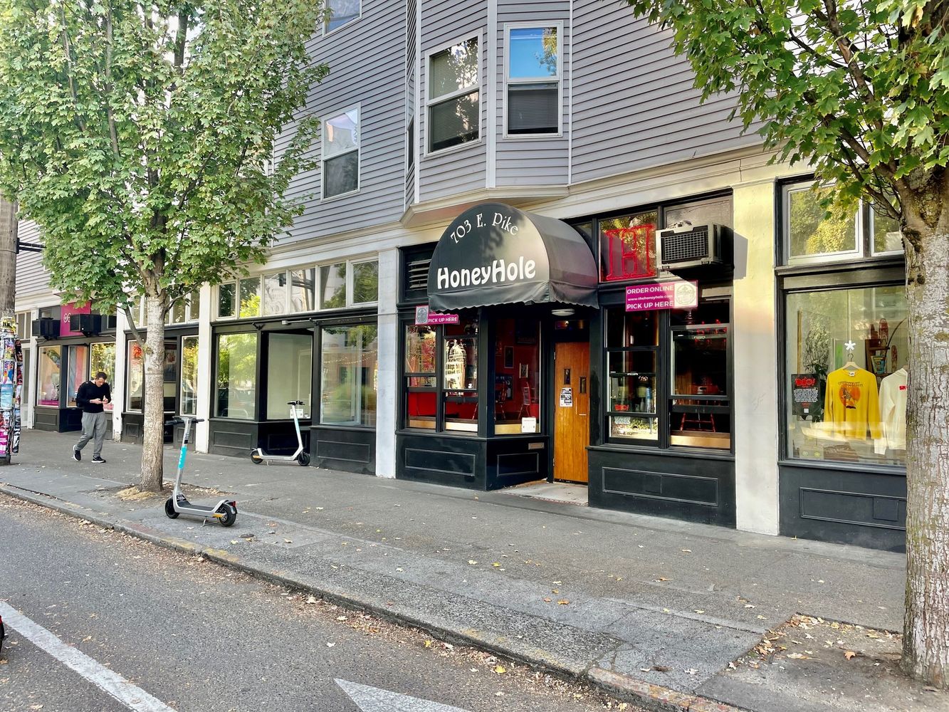 Ludlow: 701 E Pike St, Seattle, WA 98122
